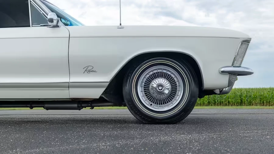 1963 Buick Riviera 1st Gen - Image 12 of 27