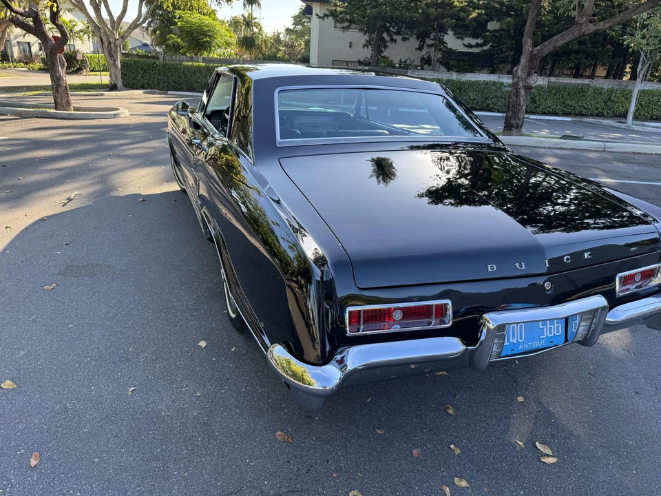 1963 Buick Riviera 1st Gen - Image 17 of 31