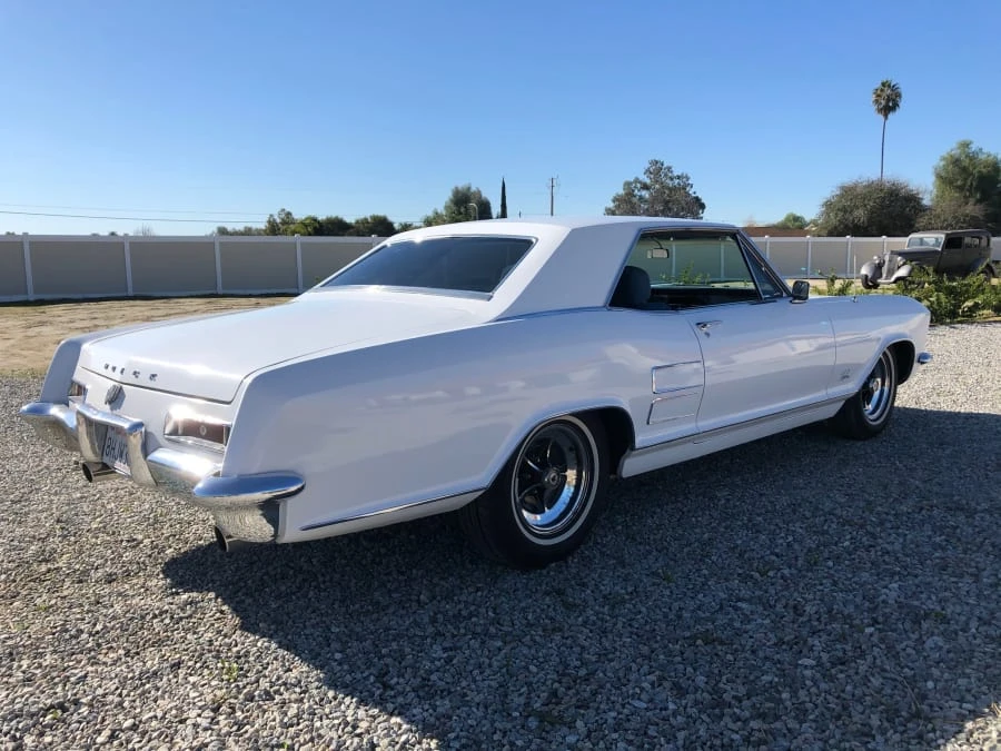 1963 Buick Riviera 1st Gen - Image 11 of 12