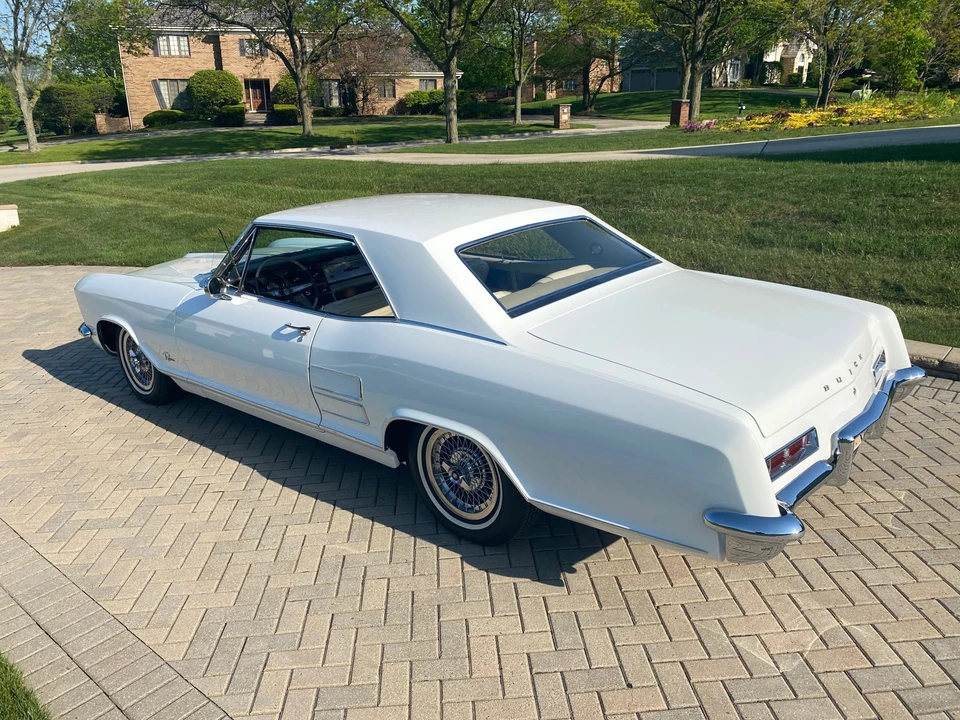 1963 Buick Riviera 1st Gen - Image 7 of 31