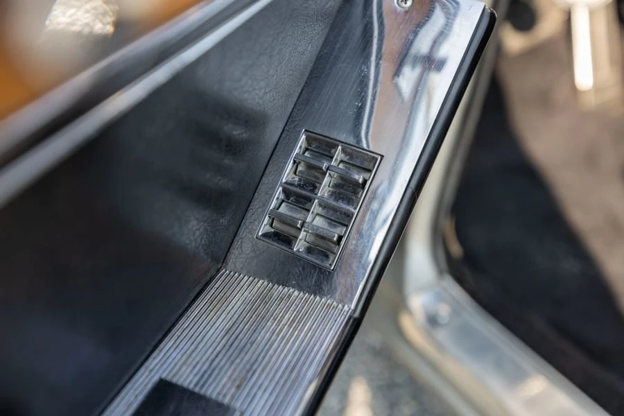1963 Buick Riviera 1st Gen - Image 17 of 31