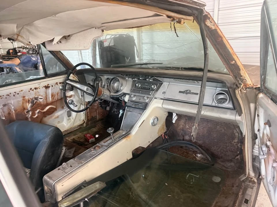 1963 Buick Riviera 1st Gen - Image 4 of 5
