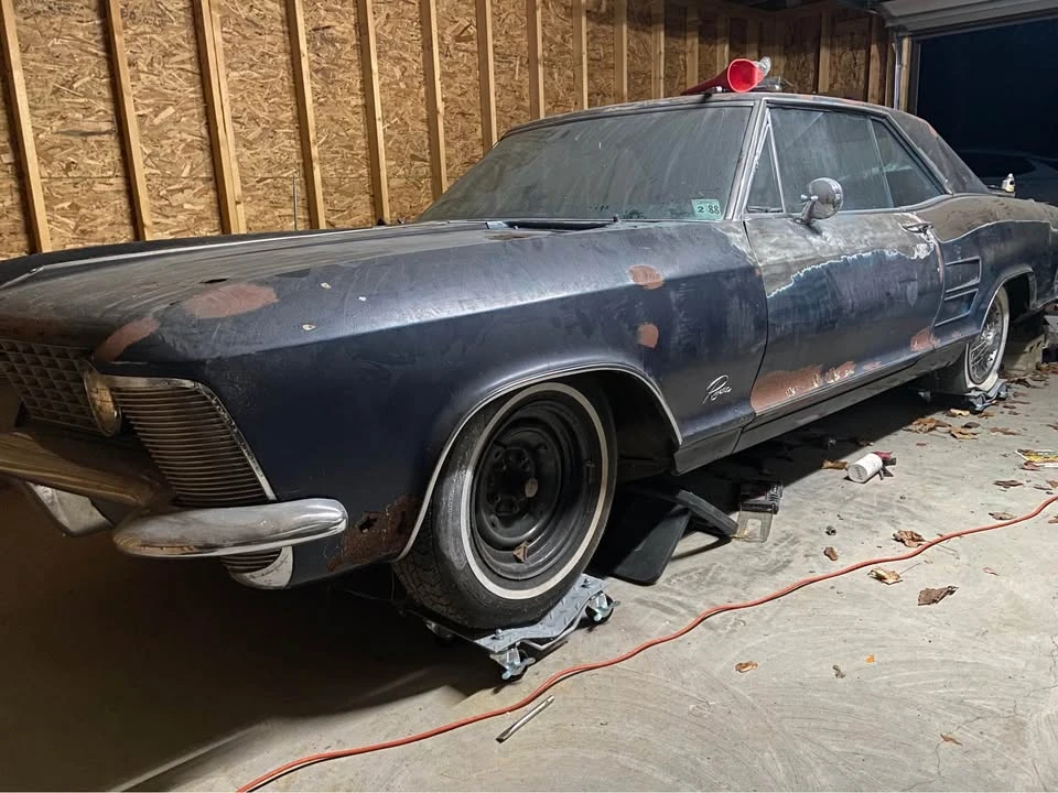 1963 Buick Riviera 1st Gen - Image 10 of 15