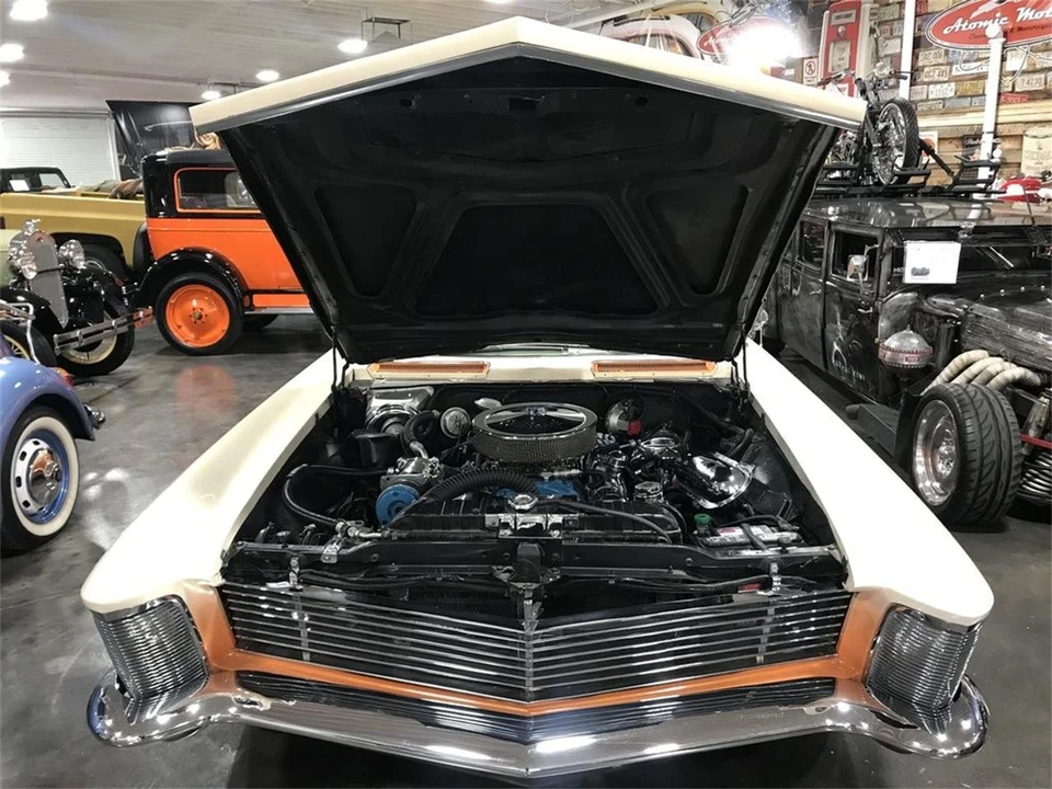 1963 Buick Riviera 1st Gen - Image 11 of 31