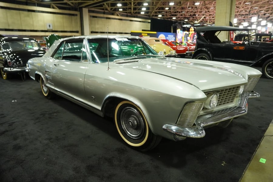1963 Buick Riviera 1st Gen - Image 19 of 31