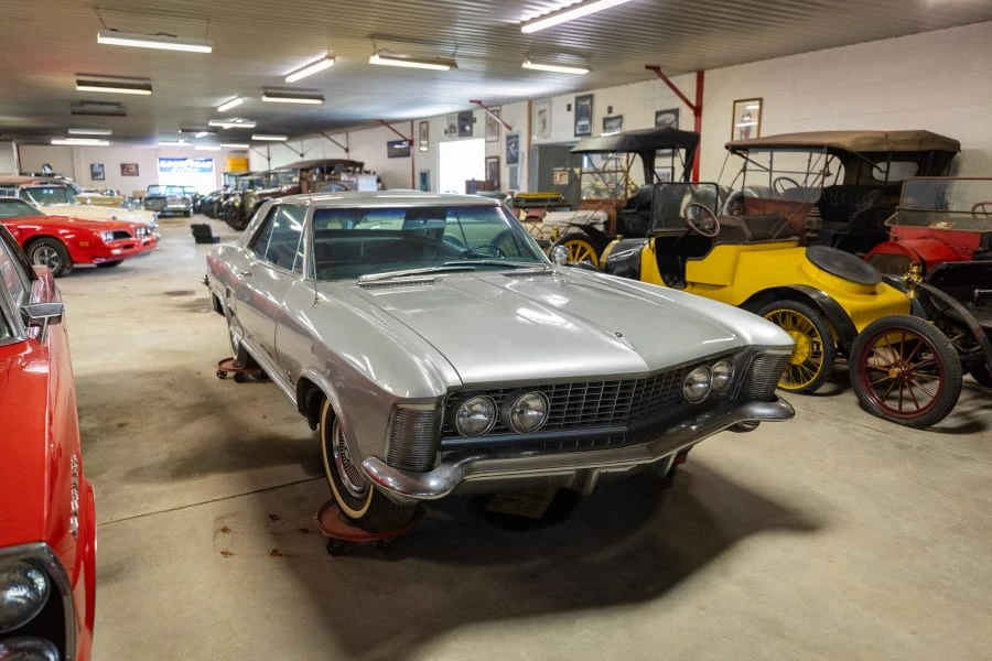 1963 Buick Riviera 1st Gen - Image 4 of 31