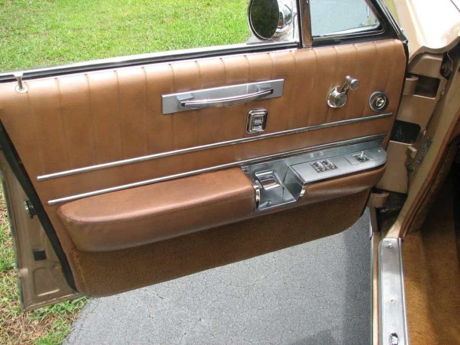 1963 Buick Roadmaster - Image 7 of 8