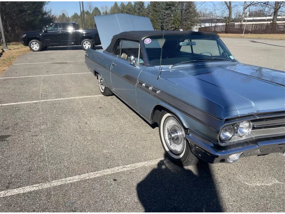 1963 Buick Wildcat - Image 5 of 12