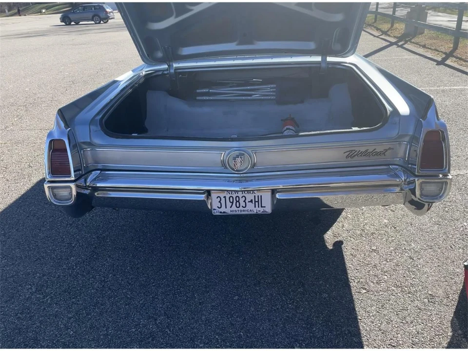 1963 Buick Wildcat - Image 12 of 12