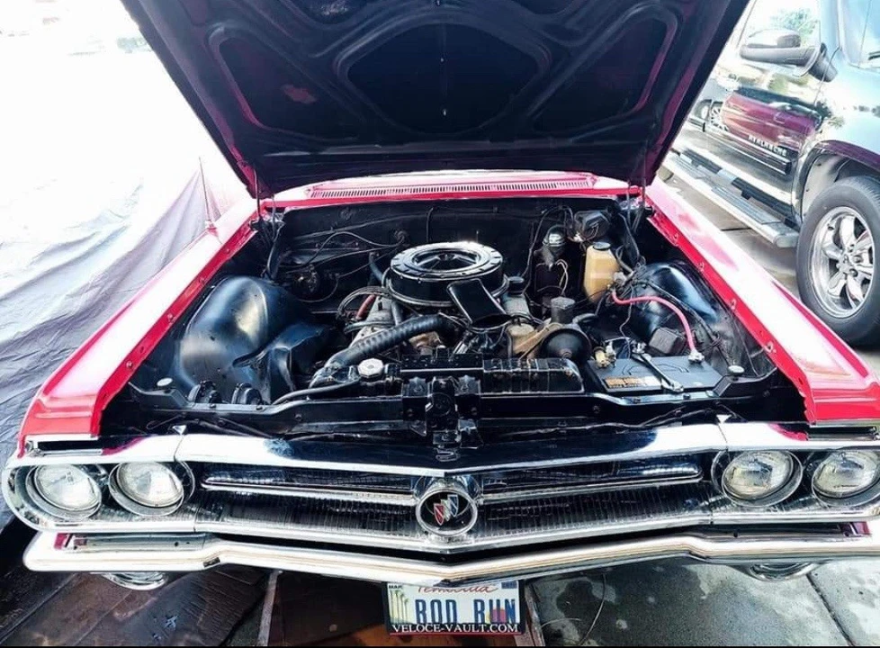 1963 Buick Wildcat - Image 4 of 15