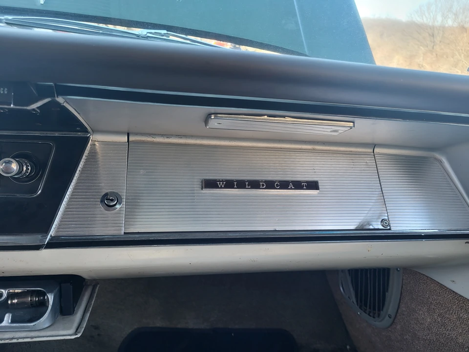 1963 Buick Wildcat - Image 30 of 31