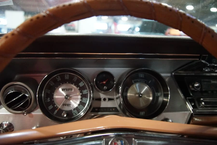 1963 Buick Wildcat - Image 11 of 11