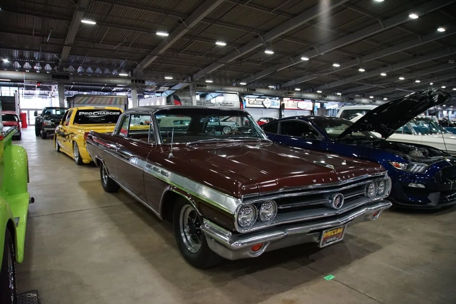 1963 Buick Wildcat - Image 4 of 11