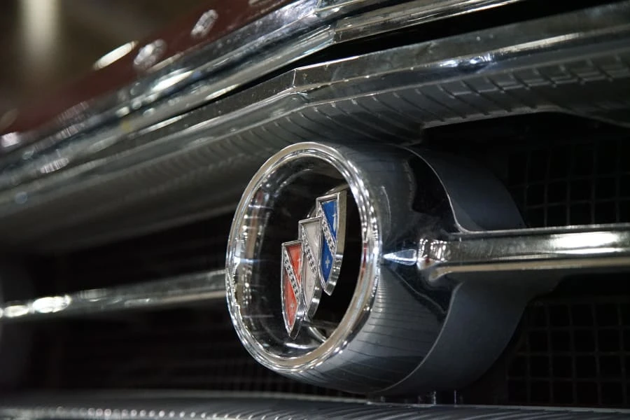 1963 Buick Wildcat - Image 3 of 11