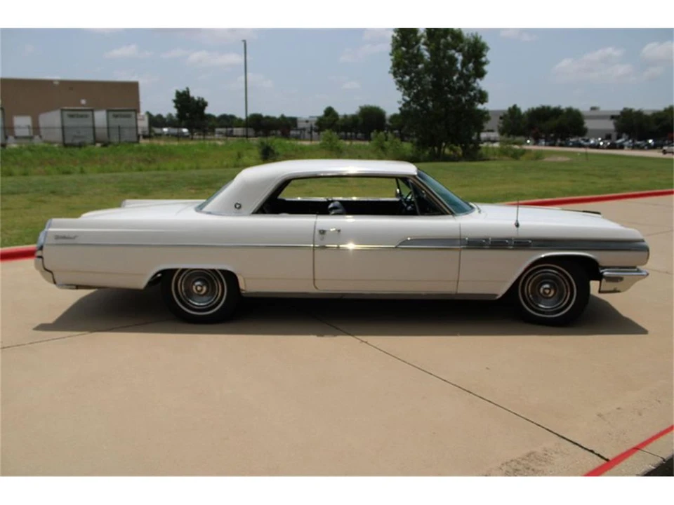 1963 Buick Wildcat - Image 18 of 31