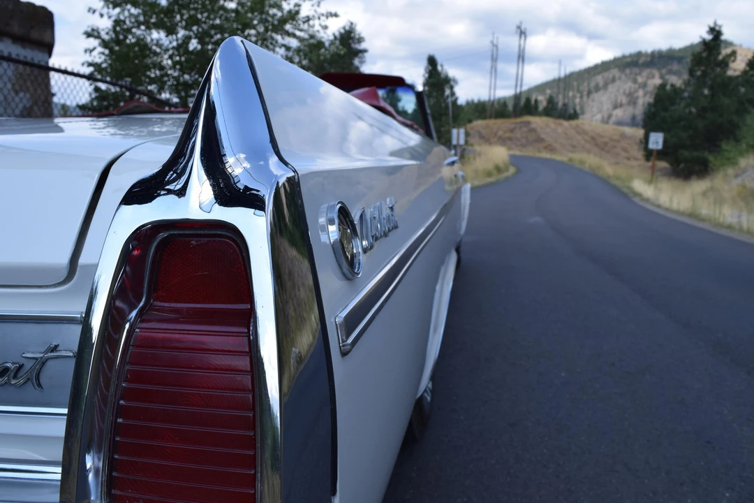 1963 Buick Wildcat - Image 23 of 31