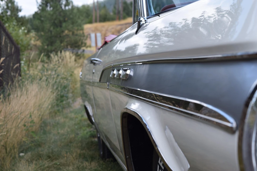 1963 Buick Wildcat - Image 24 of 31