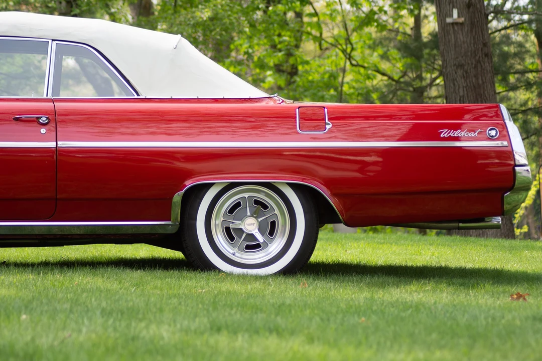 1963 Buick Wildcat - Image 14 of 31
