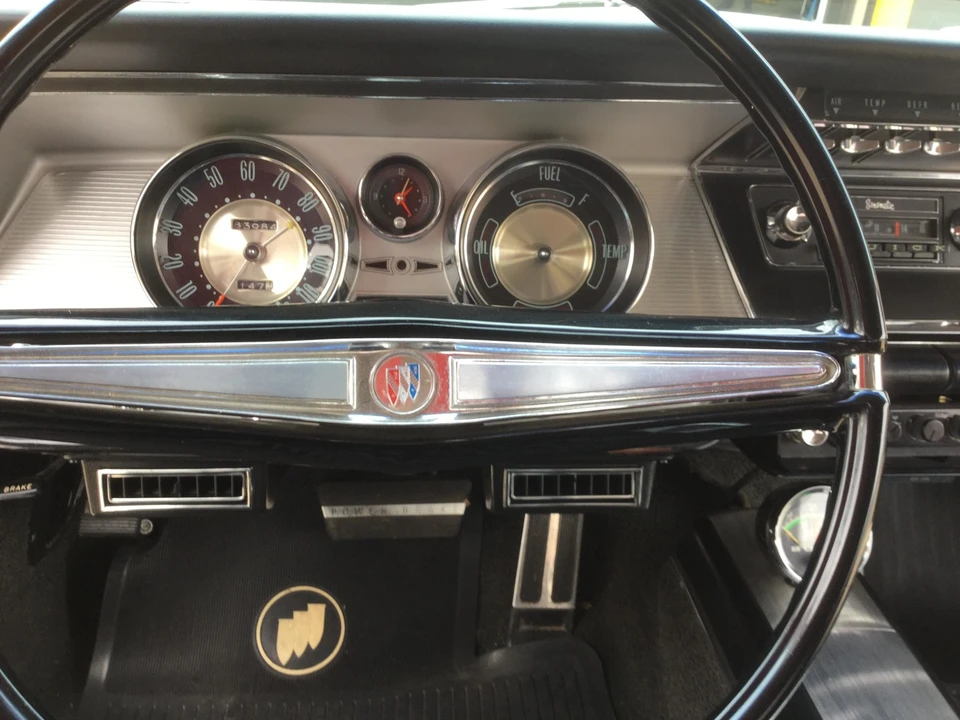 1963 Buick Wildcat - Image 20 of 31
