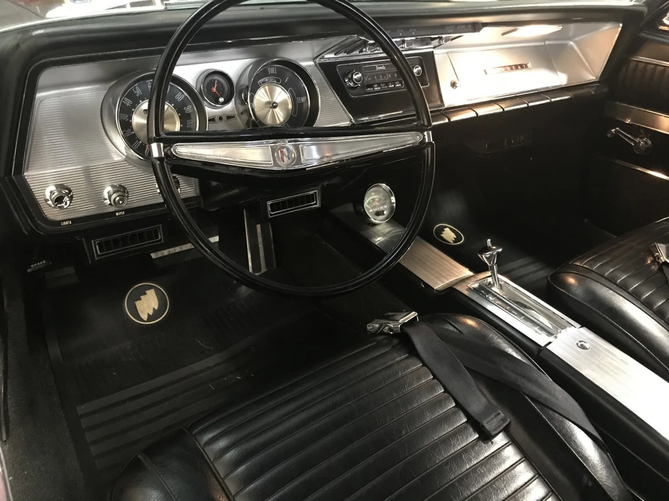 1963 Buick Wildcat - Image 14 of 31