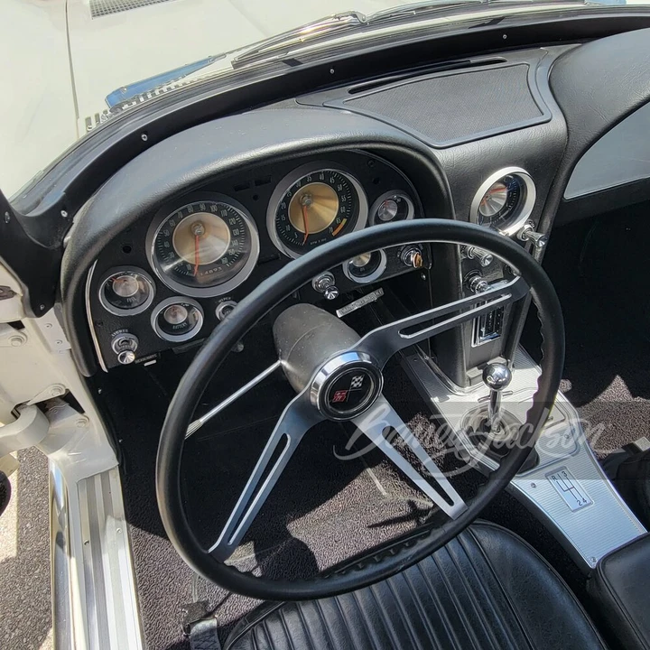 1963 Chevrolet Corvette C2 - Image 8 of 9