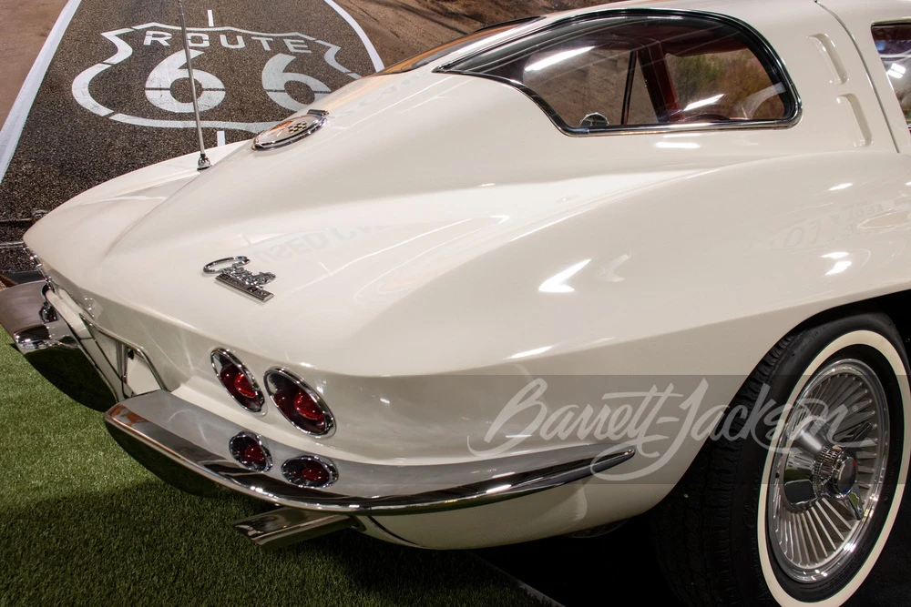 1963 Chevrolet Corvette C2 - Image 15 of 19