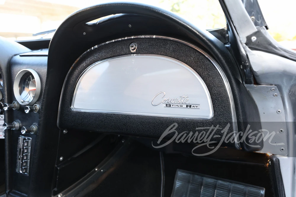 1963 Chevrolet Corvette C2 - Image 24 of 27