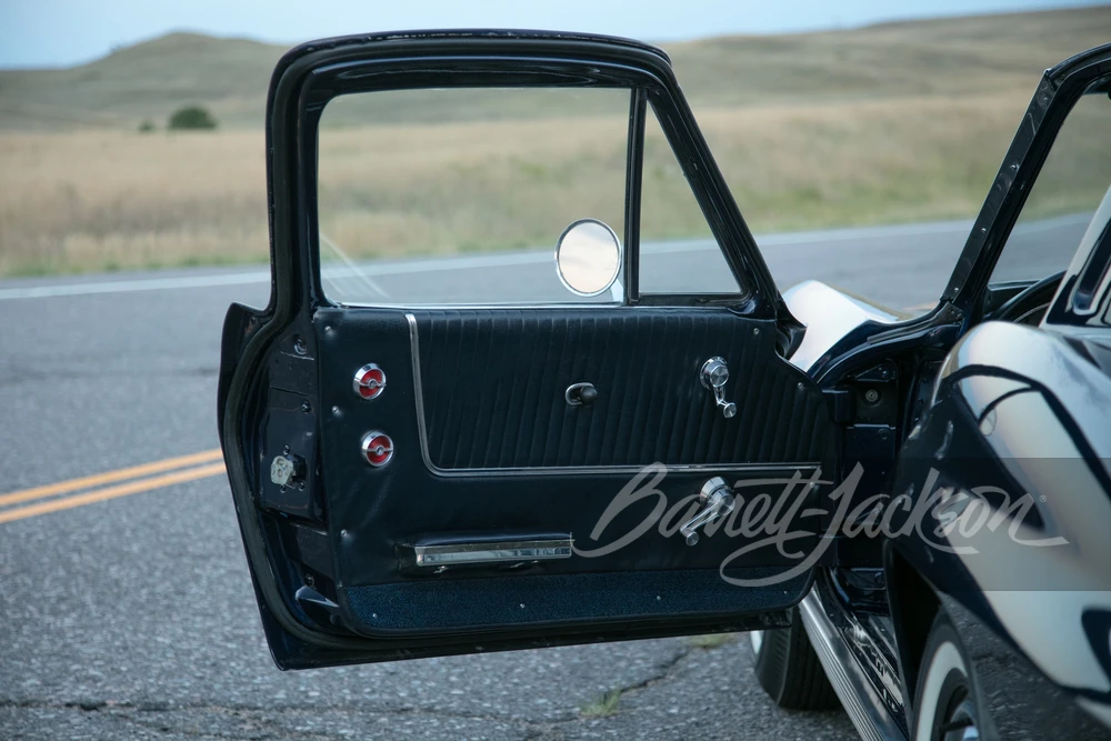 1963 Chevrolet Corvette C2 - Image 20 of 31
