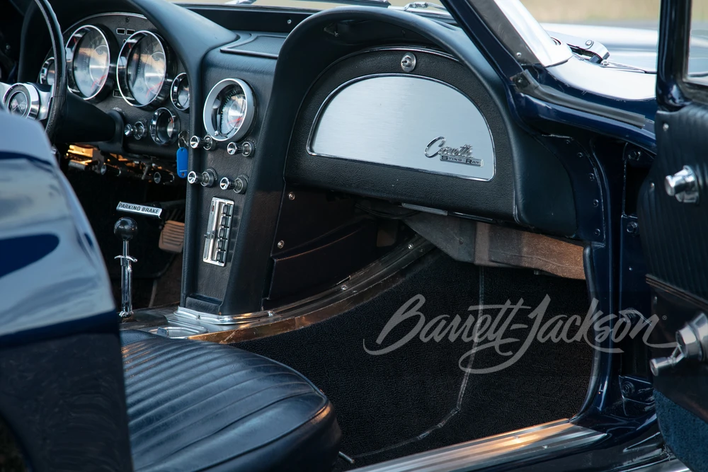 1963 Chevrolet Corvette C2 - Image 30 of 31