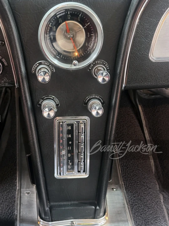 1963 Chevrolet Corvette C2 - Image 17 of 28
