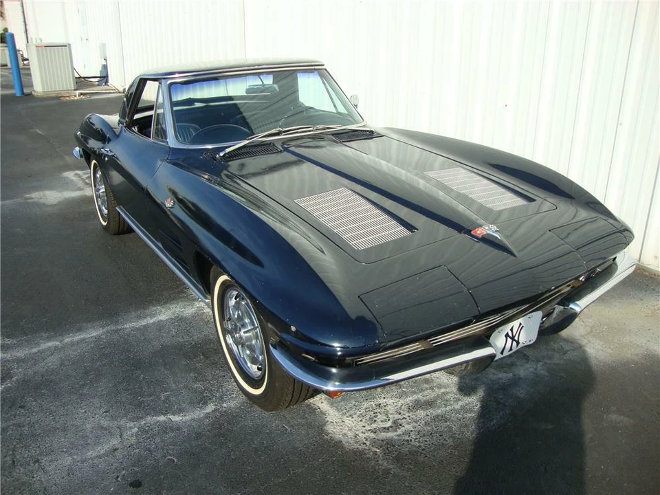 1963 Chevrolet Corvette C2 - Image 2 of 5