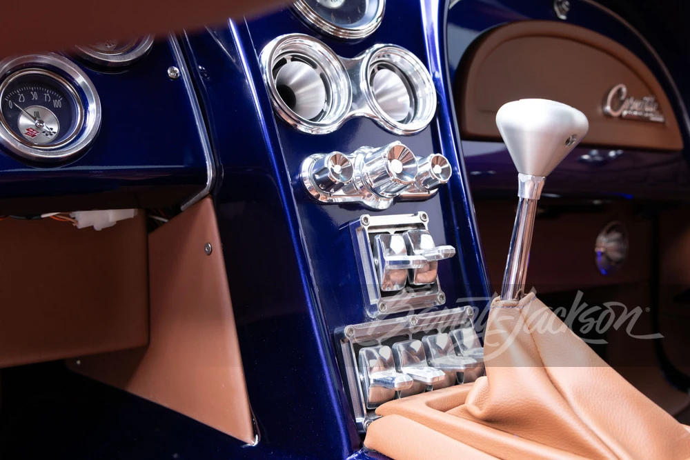1963 Chevrolet Corvette C2 - Image 30 of 31