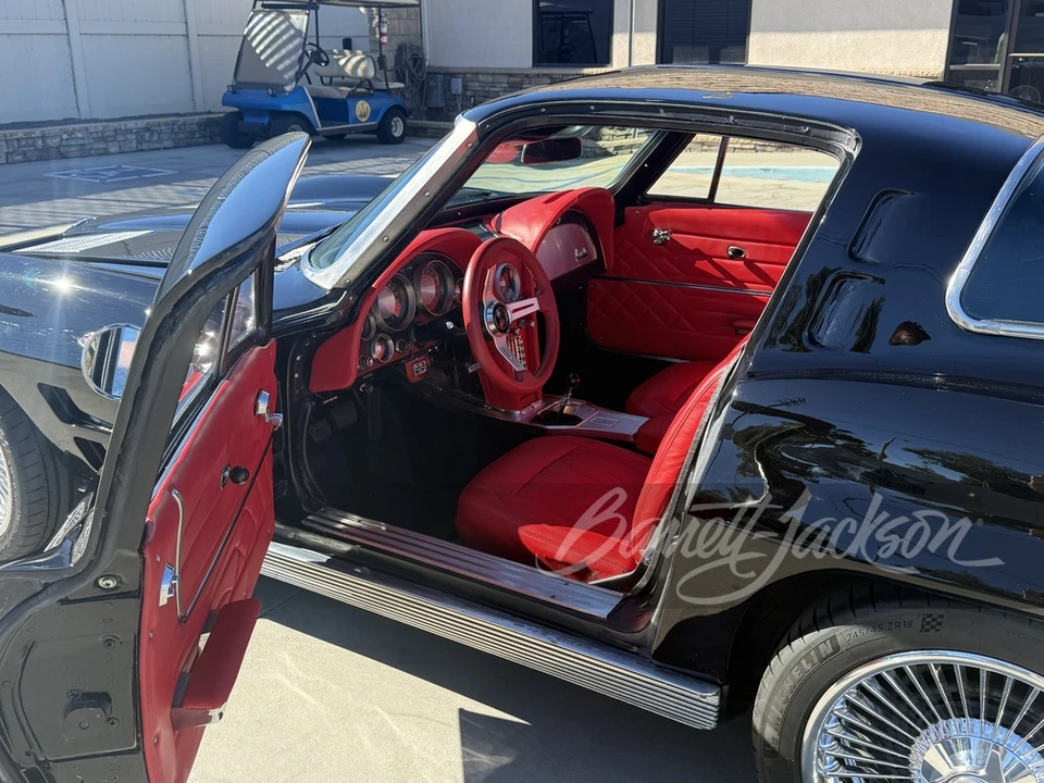 1963 Chevrolet Corvette C2 - Image 15 of 16