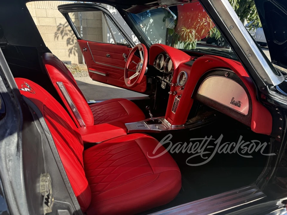 1963 Chevrolet Corvette C2 - Image 13 of 16