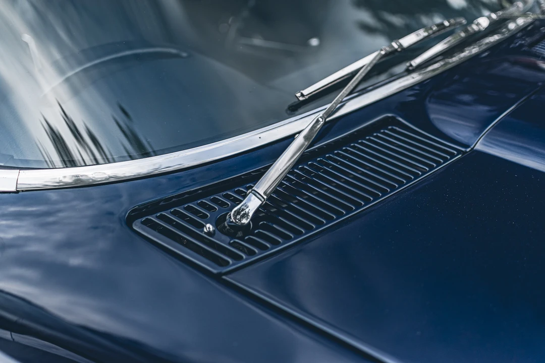 1963 Chevrolet Corvette C2 - Image 25 of 31