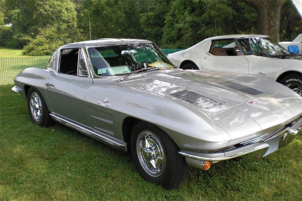 1963 Chevrolet Corvette C2 - Image 2 of 3