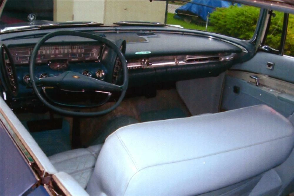 1963 Chrysler Imperial 2nd Gen - Image 3 of 4