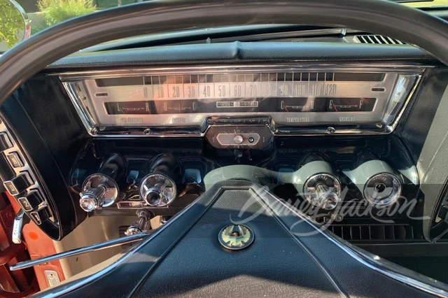 1963 Chrysler Imperial 2nd Gen - Image 15 of 17