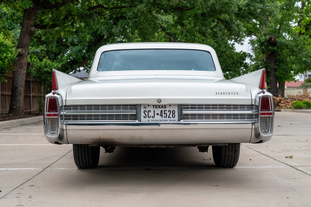 1963 Cadillac Sixty Special - Image 6 of 31