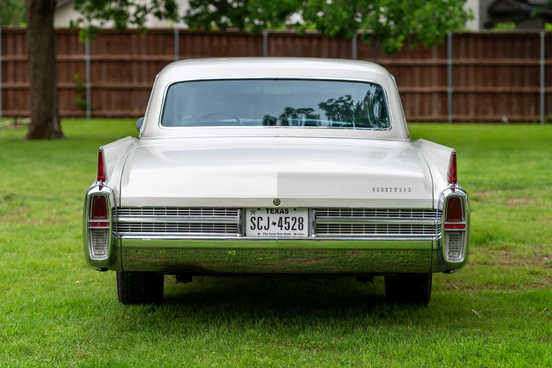 1963 Cadillac Sixty Special - Image 13 of 31