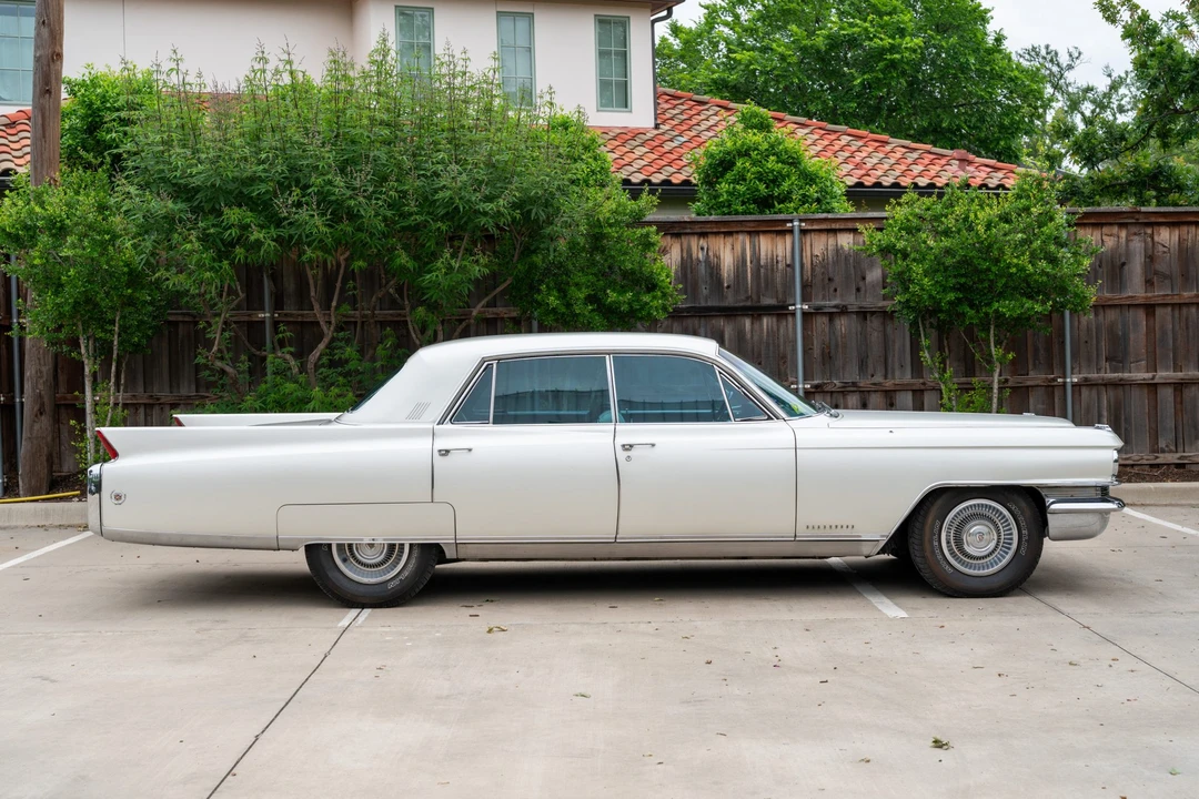 1963 Cadillac Sixty Special - Image 4 of 31