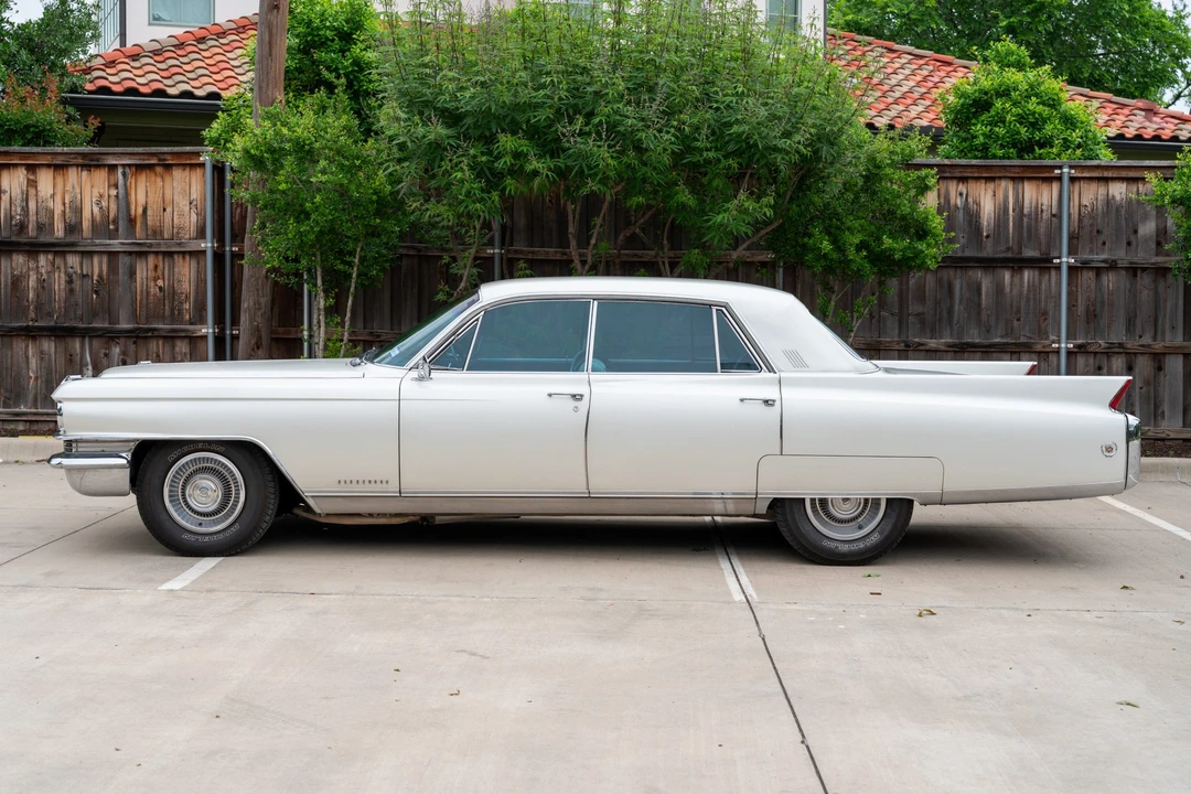 1963 Cadillac Sixty Special - Image 8 of 31