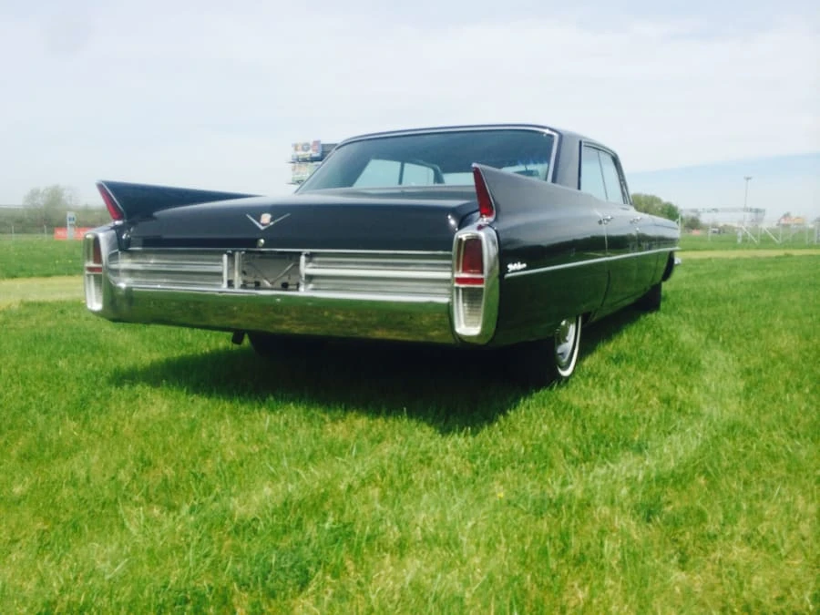 1963 Cadillac Sixty Special - Image 3 of 4