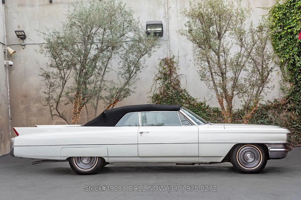1963 Cadillac Series 62 6th Gen - Image 10 of 12