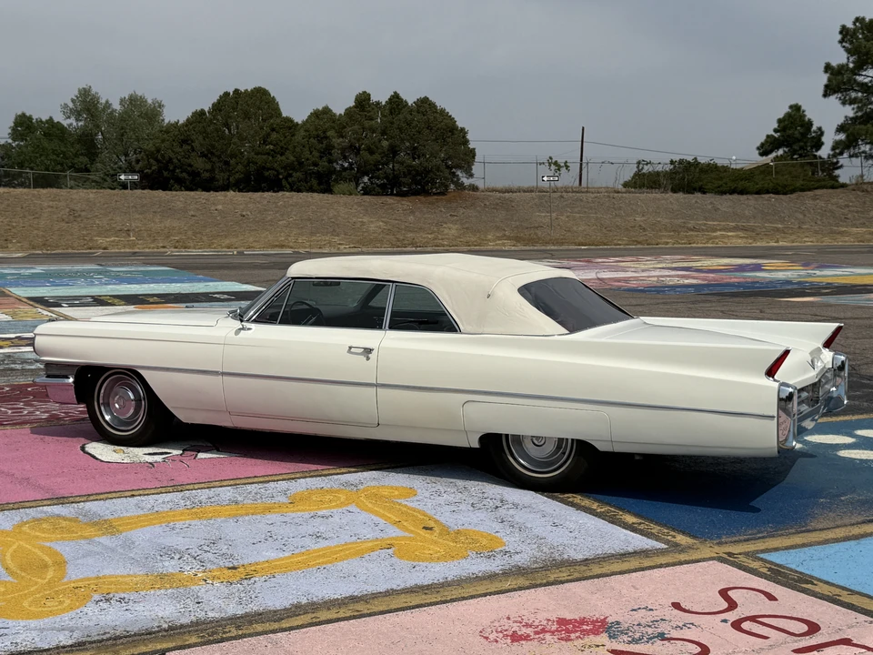 1963 Cadillac Series 62 6th Gen - Image 13 of 31