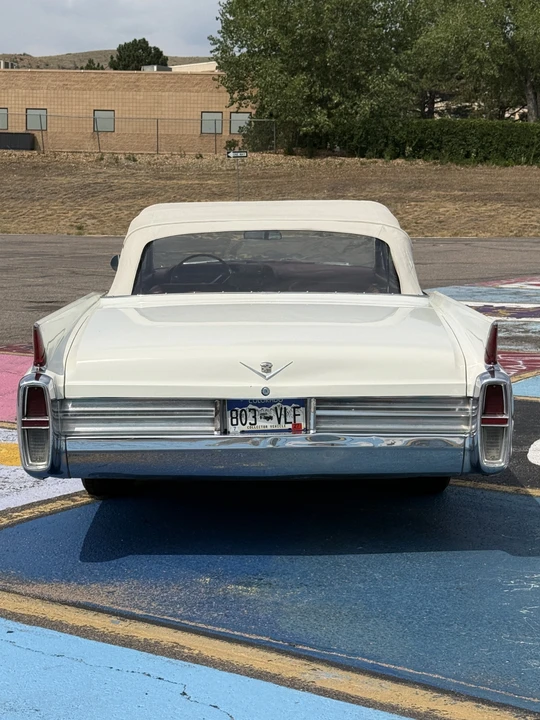 1963 Cadillac Series 62 6th Gen - Image 9 of 31