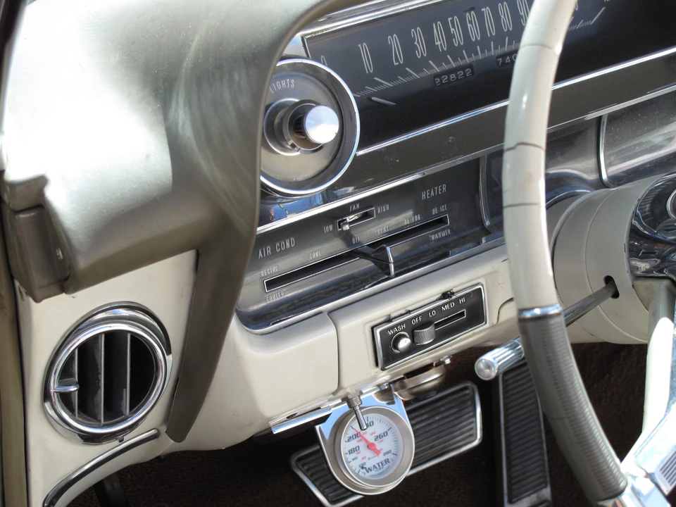 1963 Cadillac Series 62 6th Gen - Image 21 of 31