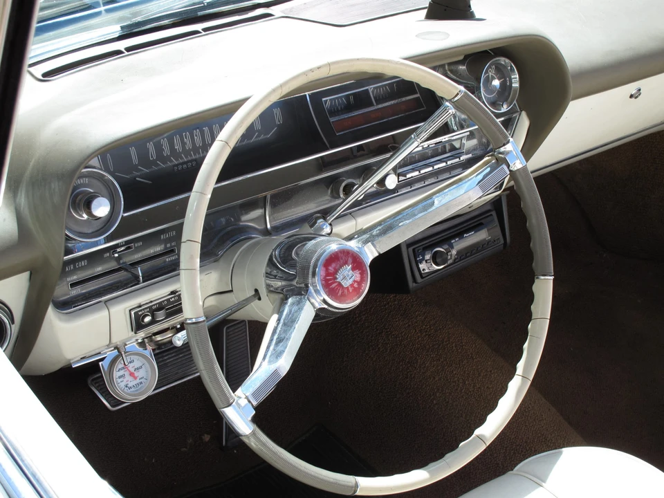 1963 Cadillac Series 62 6th Gen - Image 20 of 31