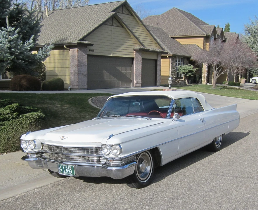 1963 Cadillac Series 62 6th Gen - Image 13 of 31