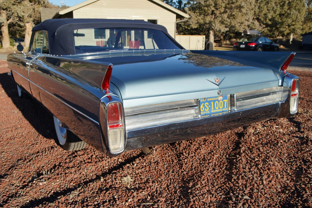 1963 Cadillac Series 62 6th Gen - Image 25 of 31